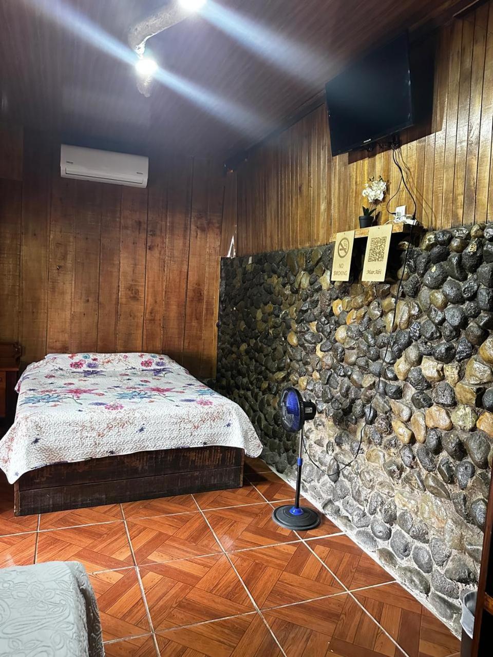 Tárcoles Hostel Rustico Marabi מראה חיצוני תמונה