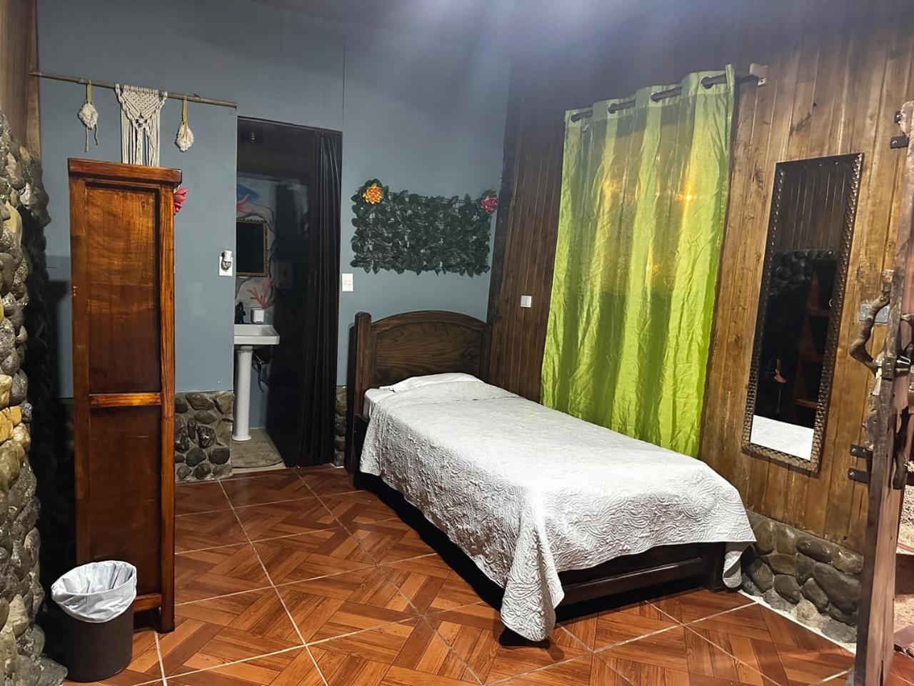 Tárcoles Hostel Rustico Marabi מראה חיצוני תמונה